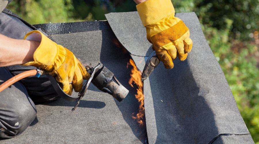 Professional gutter cleaning in Aspen, CO